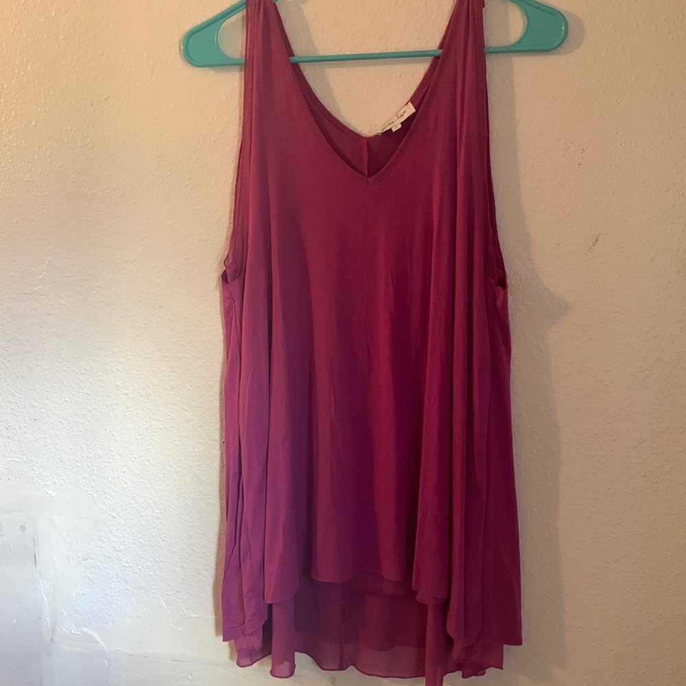 Medium purple high-low tank top. New with tags.